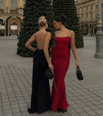 Gwendolyn Glitter Knit Bow-Back Mermaid Dress